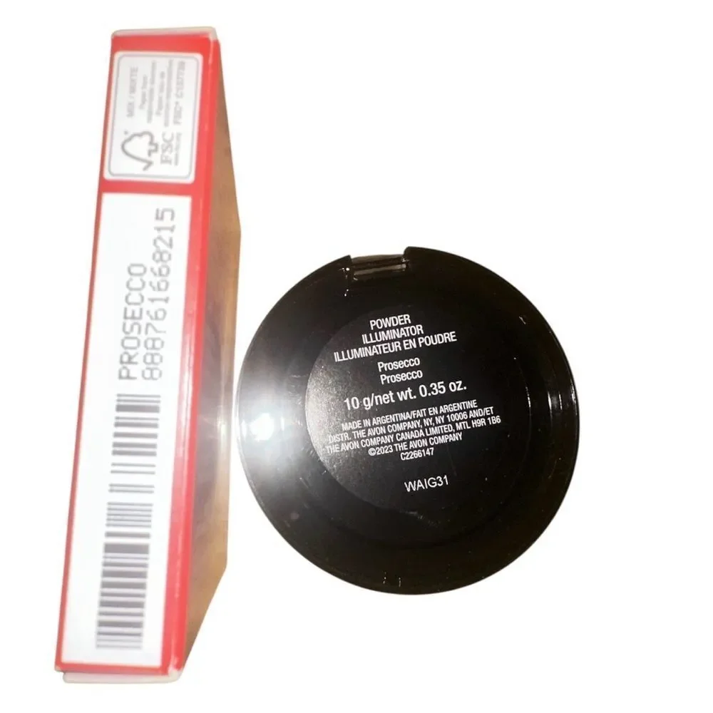 Avon fmg Glimmer Face Powder Illuminator in Prosecco.